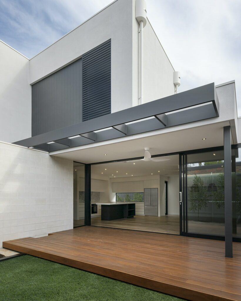 modern-house-exterior.jpg